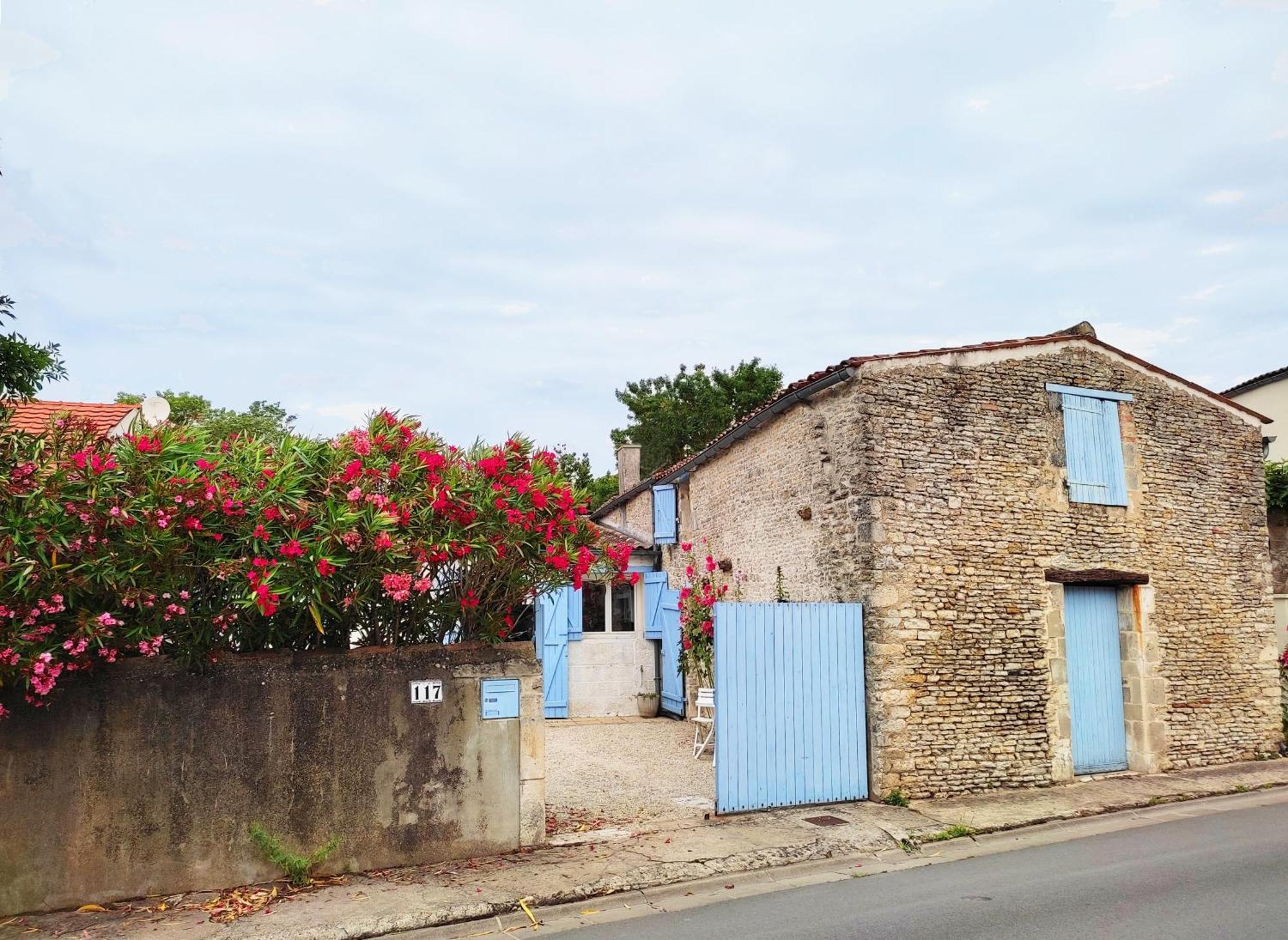 La Grange Bleue - Parking Prive - A 2Km De La Mer Saint-Georges-d'Oleron Exterior foto